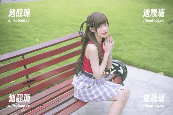 在PingPing的纯白世界里，美图更新成了心灵的洗礼！