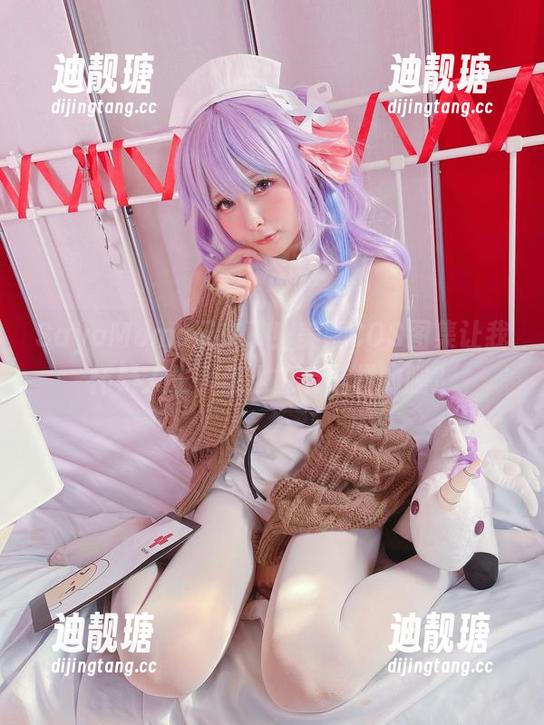 SayoMomo又来了！美腿COS图集让我怀疑人生，怎么能有这样的腿？