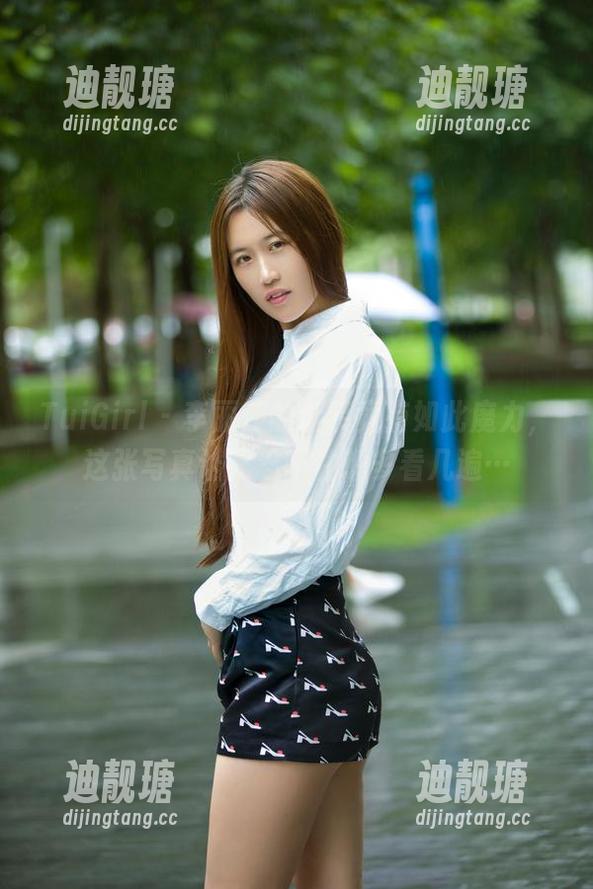 TuiGirl-李丽莎 TuiGirl - 李丽莎的套装竟有如此魔力,这张写真让我忍不住想多看几遍…
