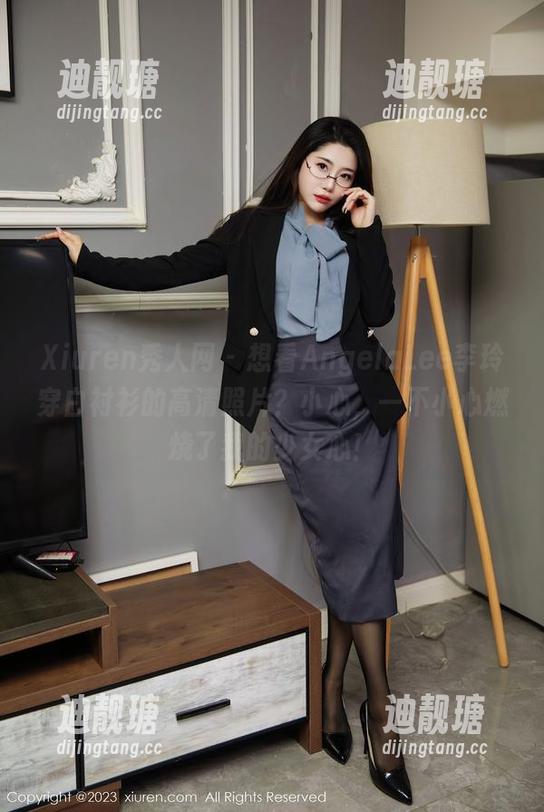 Xiuren秀人网-AngelaLee李玲 Xiuren秀人网 - 想看AngelaLee李玲穿白衬衫的高清照片?小心,一不小心燃烧了我的少女心!