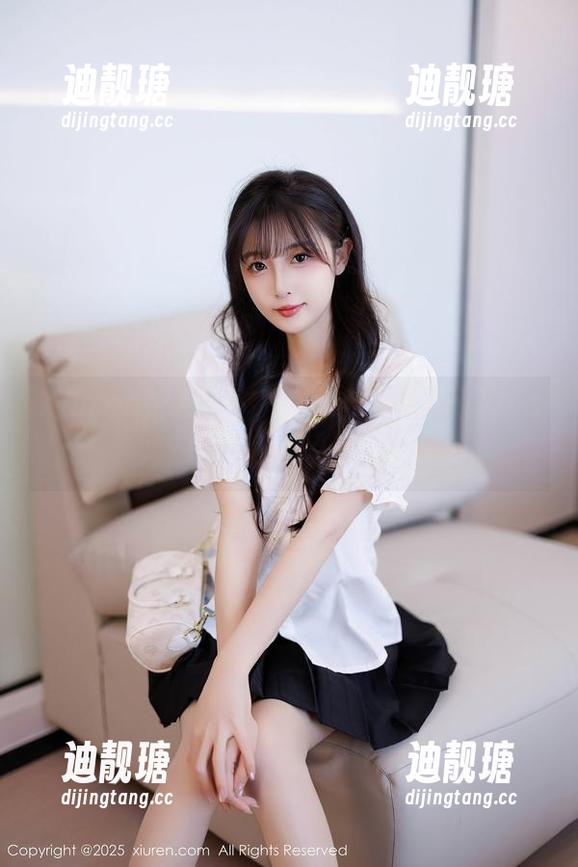Xiuren秀人网 - 死库水合集：Baileys香儿，你的水怎么这么魅惑？