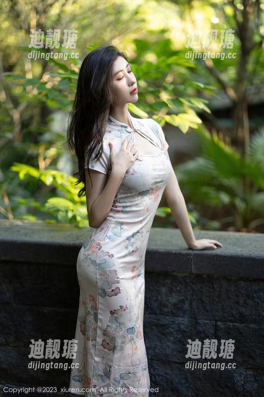 Xiuren秀人网-凌希儿 Xiuren秀人网 - 说走就走的美脚之旅:凌希儿图集分享,带你感受不一样的风景