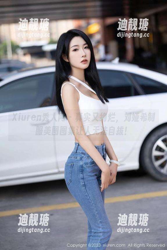 Xiuren秀人网 - 真实又绚烂，刘娅希制服美图图集让人无法自拔！