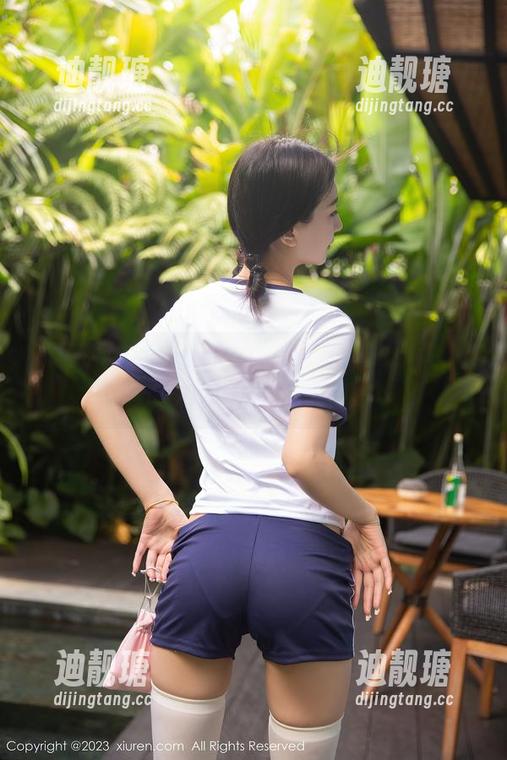 Xiuren秀人网-小芭乐 Xiuren秀人网 - 这就是小芭乐,油亮写真让观看变得如此迷离!