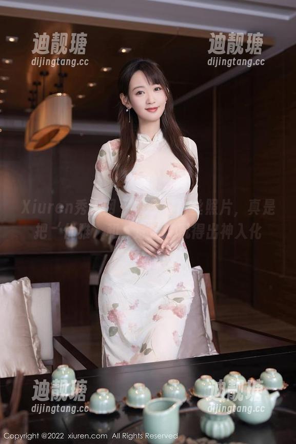 Xiuren秀人网 - 田兮白白丝照片，真是把‘优雅’和‘放荡’玩得出神入化