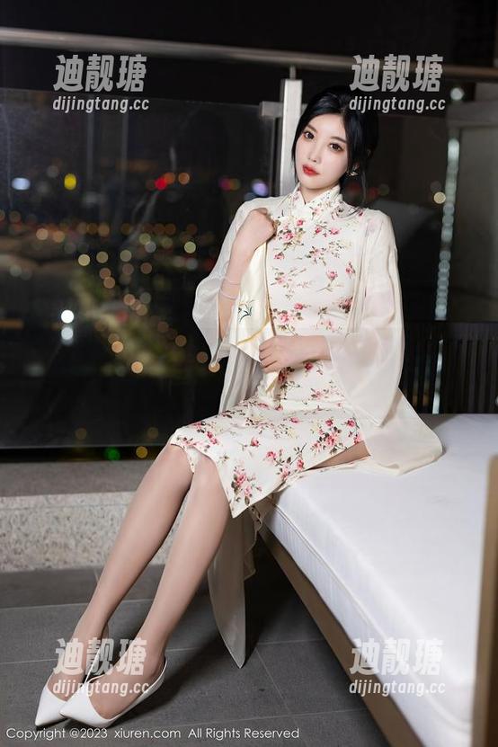 Xiuren秀人网 - 想要福利？绮里嘉ula的黑丝图集必看！