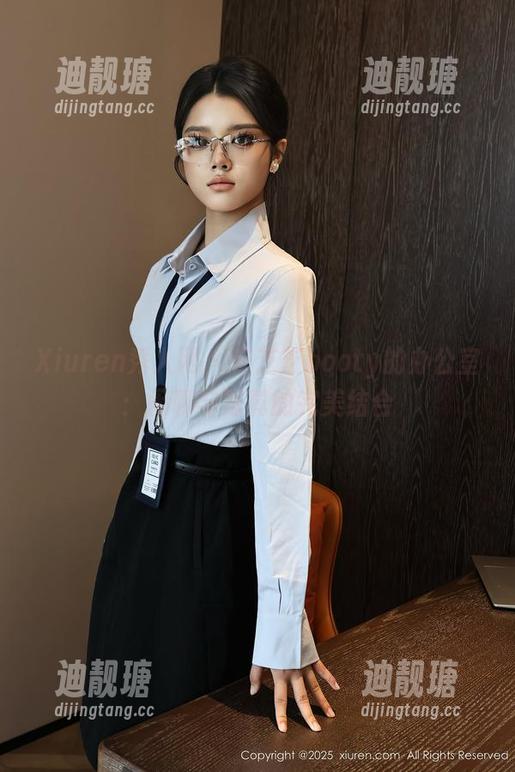 Xiuren秀人网-芝芝booty Xiuren秀人网 - 在芝芝booty的办公室:闲聊与写真的完美结合
