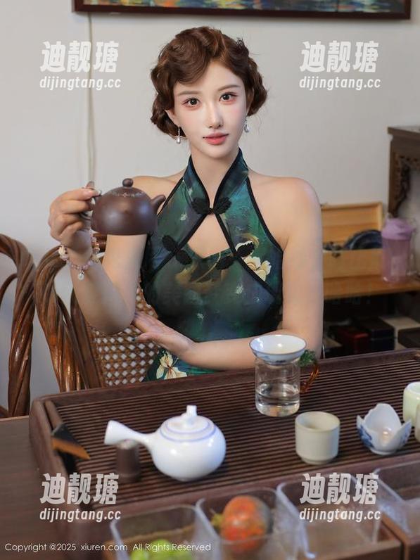 Xiuren秀人网 - 只需一套婚纱，芭比KIKI就能把你的美图梦变成现实，哈哈！