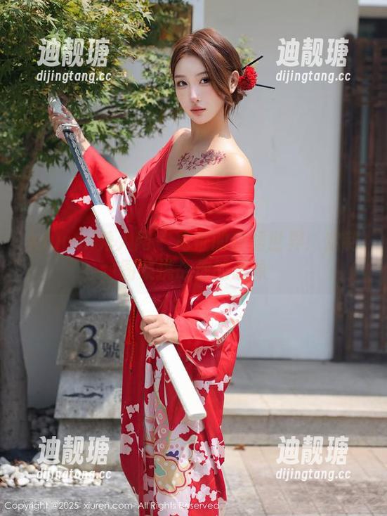 Xiuren秀人网-葛征 Xiuren秀人网 - 葛征的白裙世界:定制图集挑战你的想象