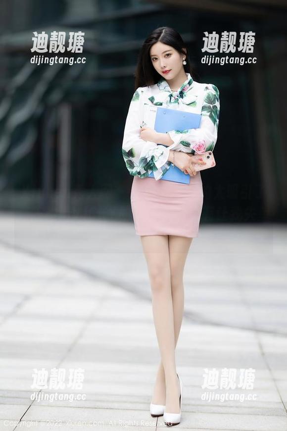 Xiuren秀人网-陈雅漫VICKY Xiuren秀人网 - 这组图片真的太吸引了,陈雅漫VICKY的肉丝果然没有让我失望!