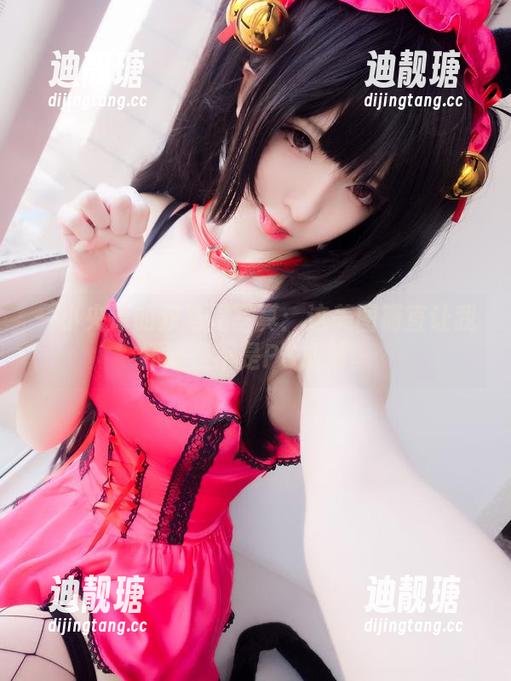 一小央泽 一小央泽的双马尾写真:这美图简直让我怀疑是不是PS成精。