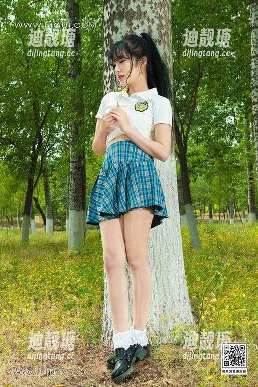 丽柜 - 柒柒带你体验“高清天使之恋”，她的套图，简直如梦似幻。
