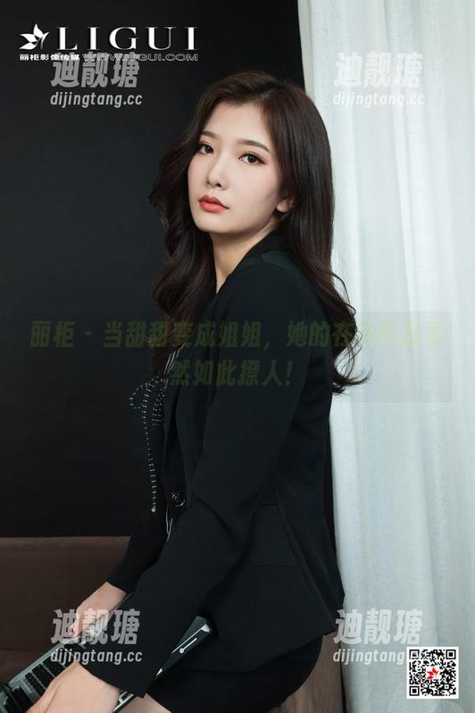 丽柜 - 当甜甜变成姐姐，她的在线作品竟然如此撩人！