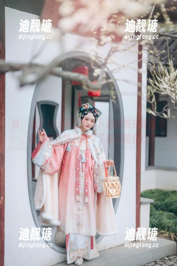 哇，兔子Zzz不吃胡萝卜的清纯在线图集，感觉像在梦里遇见了最初的自己。