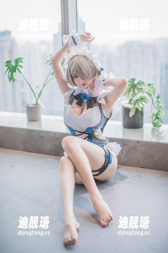 凉凉子与情人节巧克力：在线写真带你重温当时的心动，甜蜜到掉牙！