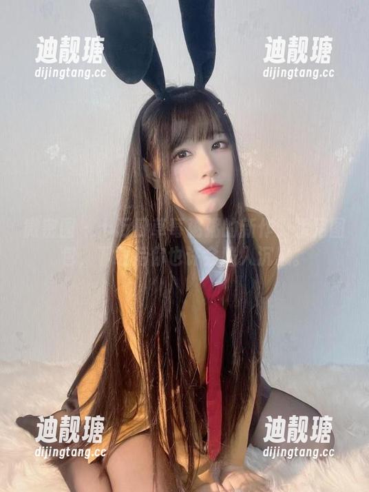 十万口草莓粥粥 微密圈 - 十万口草莓粥粥的新作:裸足图包,下载后你也许会陷入沉思。