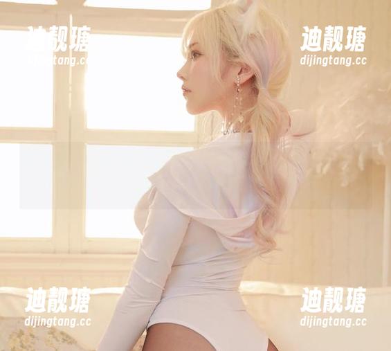 啾小妍Deer的日常不就是你的梦吗？精选原图来满足你！