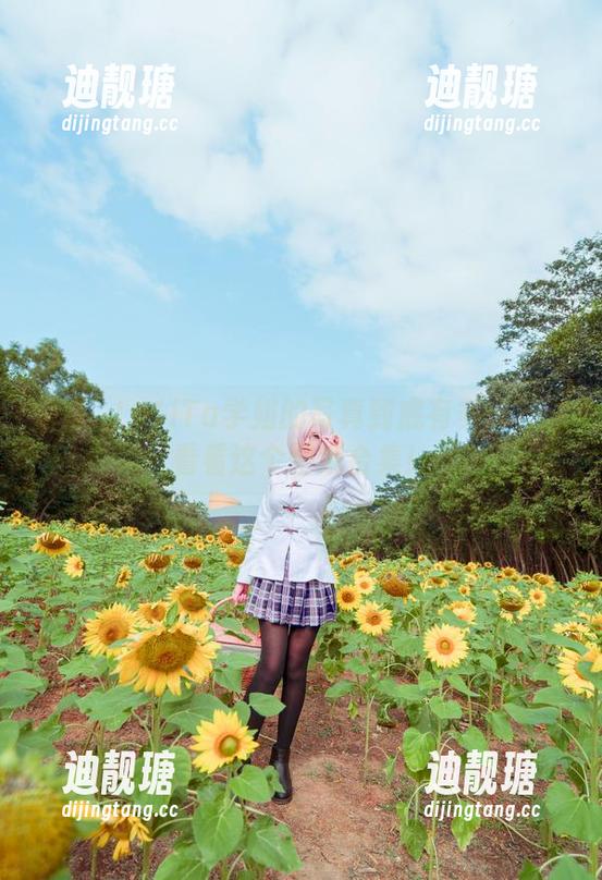 塔塔_Lo1iTa学姐的写真到底有多撩？来看看这个壁纸合集！