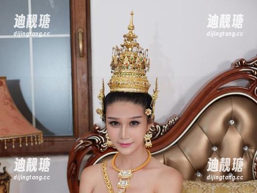 尤物馆 - 艾小青短裤故事：从原图看她如何用一条短裤颠覆潮流！