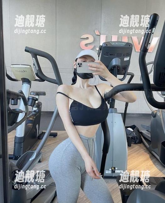 微密圈 - 当无圣光和左公子666学姐相遇，作品竟然开启了新世界的大门！