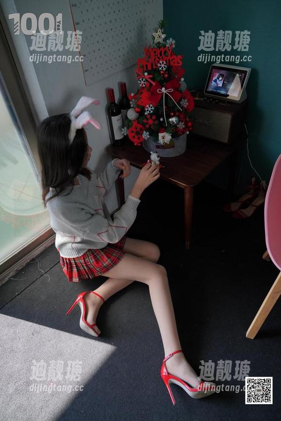异思趣向-紫薇 异思趣向 - 定制?不就是紫薇的图片在咖啡店门口的女孩的魅力下活过来了吗?