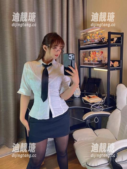 微密圈 - 张思允的万圣节：网盘里让你心跳加速的作品，快来围观！