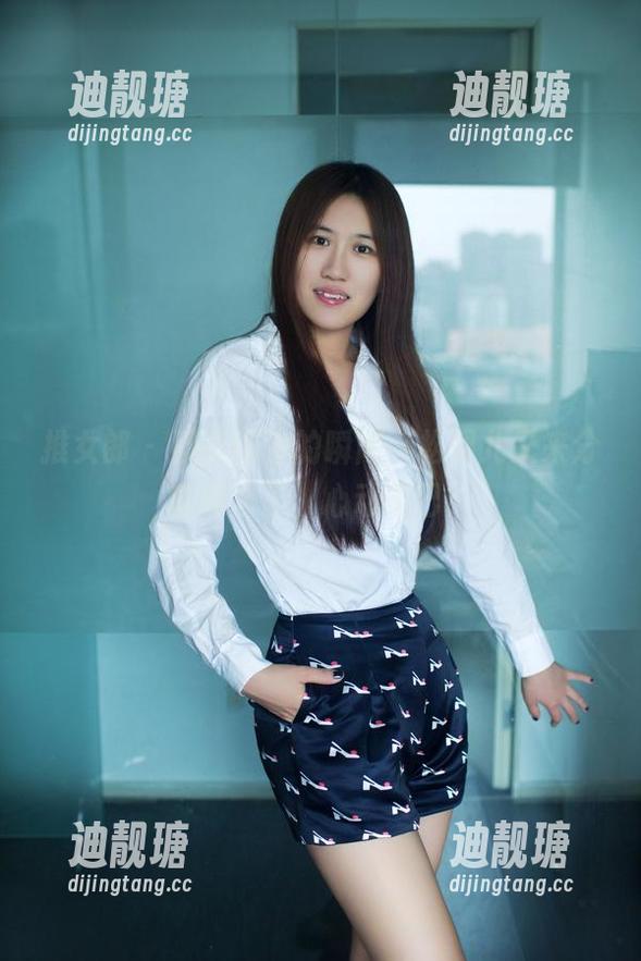 推女郎-松果儿 推女郎 - 那些镂空的瞬间,松果儿又来分享美图了,心动不已!