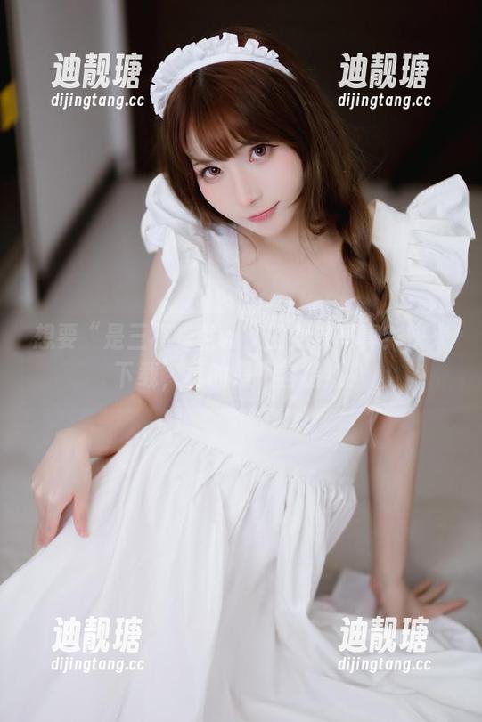 想要“是三不是世w”的女友写真？快来下载，真的是不容错过！