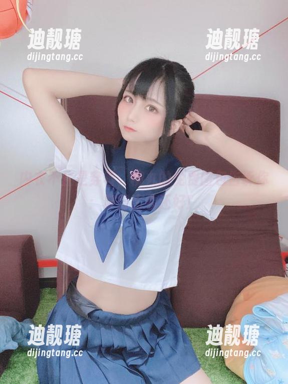 内衣不止是穿着，柳丸的免费图包告诉你：穿得比看还好！