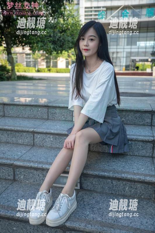 梦丝女神 - 高清壁纸中的长城，古风少女玥玥的甜蜜瞬间！