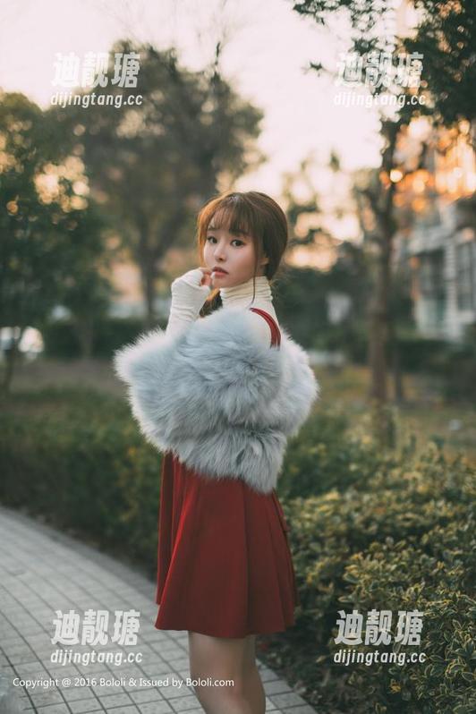 波萝社 - 王语纯的马尔代夫旅拍合集：美景与心情的图包分享，赶紧来看哦！