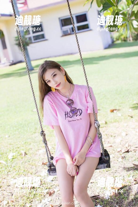 爱蜜社-程小烦不烦 爱蜜社 - 美图下载:程小烦不烦泳池里撒娇的瞬间,谁能不心动?