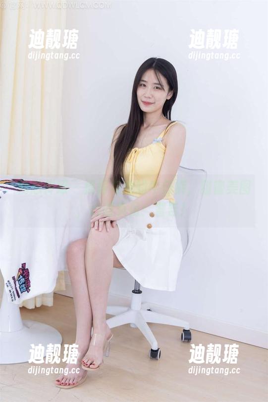 物恋传媒-橘酱 物恋传媒 - 橘酱与她的牛仔裤,甜蜜美图,心脏负荷:警告!