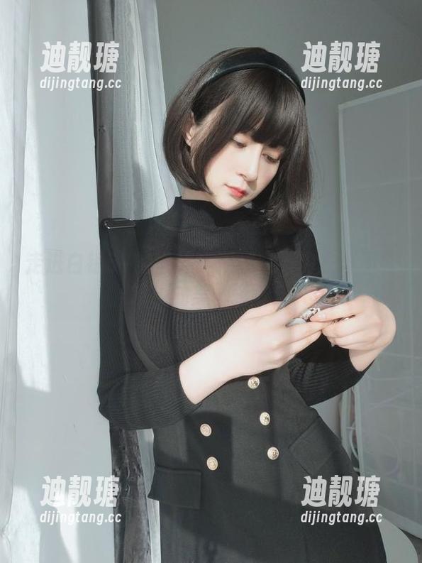 白银81 走进白银81的世界:精灵宝石内衣与不可抗拒的美图资源!