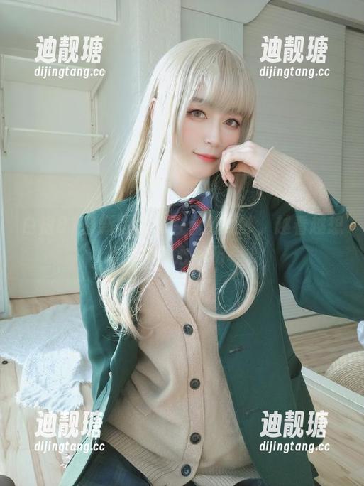 白银81最新写真：白丝兔女郎，越看越想聊聊她的心路历程。