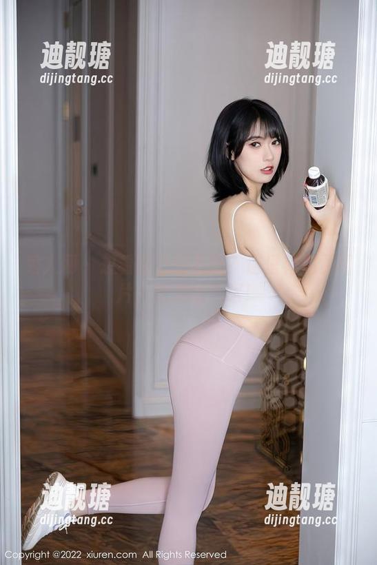 秀人网 - 想看凯竹的礼服？这里有免费图片，快来瞄一眼！