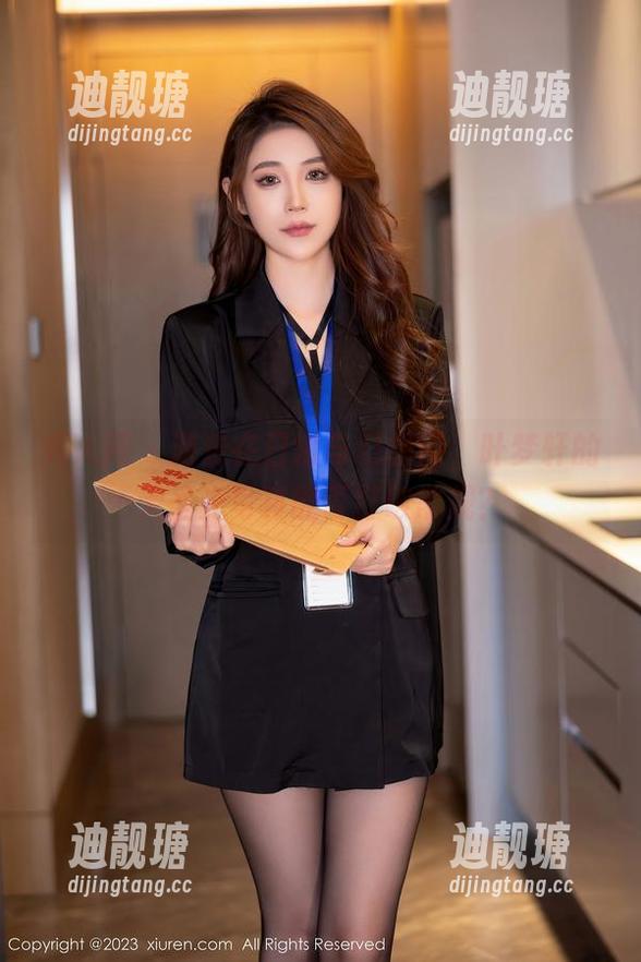秀人网 - 游走在日常与幻想间，叶梦轩的无圣光写真能否打破常规？