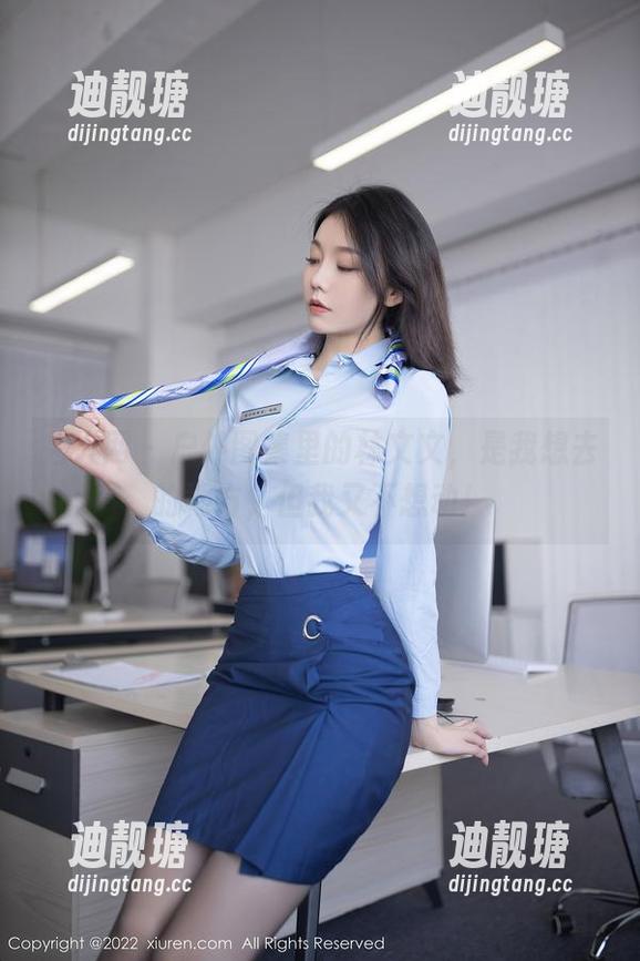 秀人网 - 户外图集里的林文文，是我想去的地方，但我又不想动！