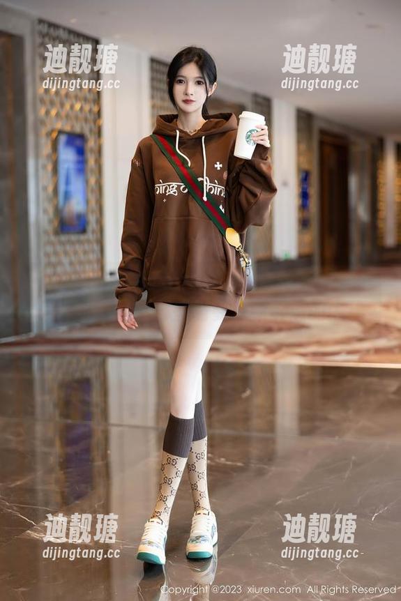 秀人网-梦娜Vanessa 秀人网 - 梦娜Vanessa的白衬衫:无圣光合集,送给那些需要点新鲜感的人!