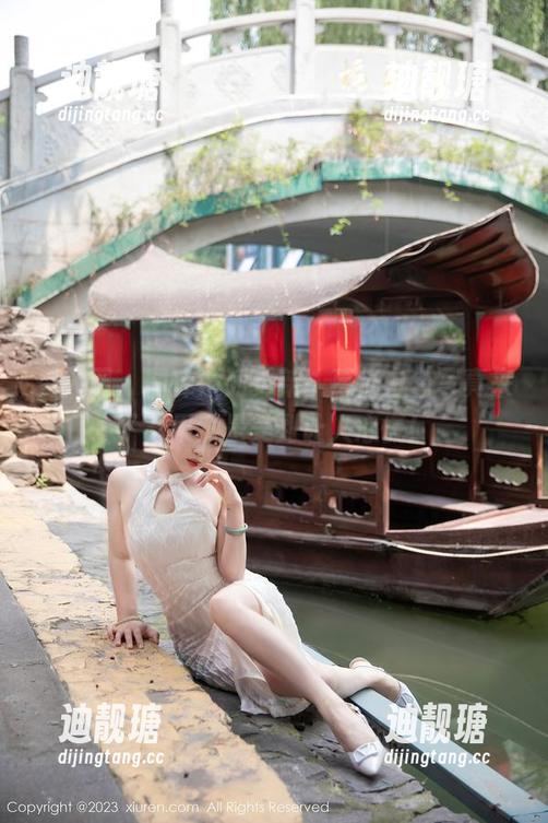 秀人网 - 图库系列更新，葛征白色写真来了，果然是美到让人心慌！