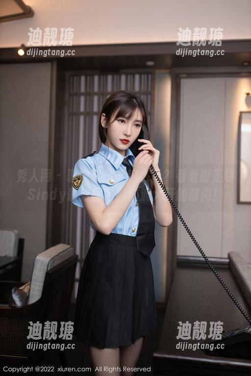 秀人网 - 职业装也能这么玩？看看谢芷馨Sindy最新图包，脑洞大开的时尚！