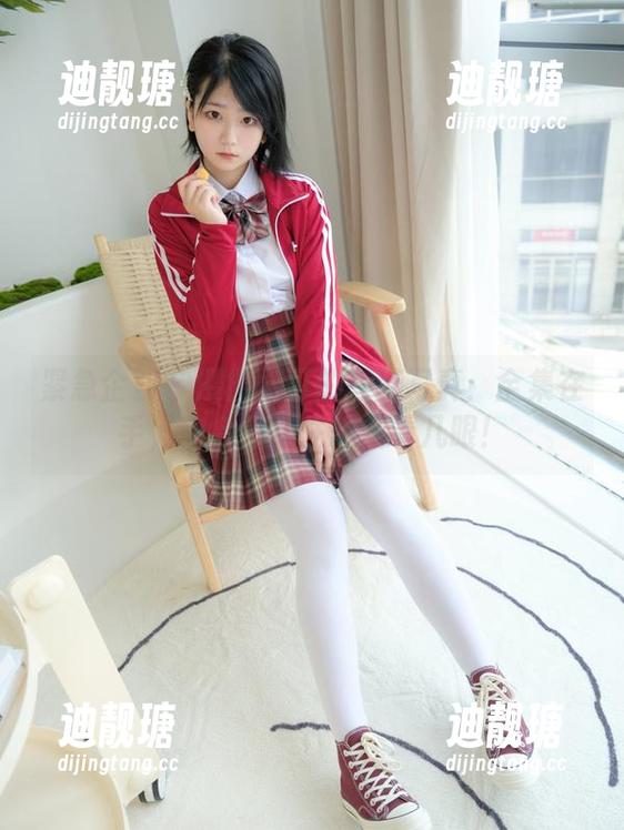 紧急企划 - 樱樱樱可的美腿写真：全集在手，你会忍不住想多看几眼！