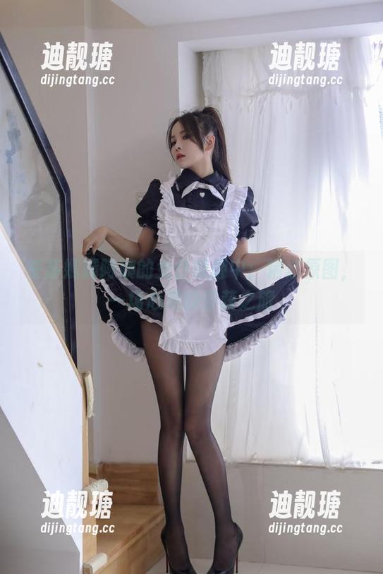 在苏嫣嫣阿姨的女仆映像中：精选原图，一场心灵的俘获之旅