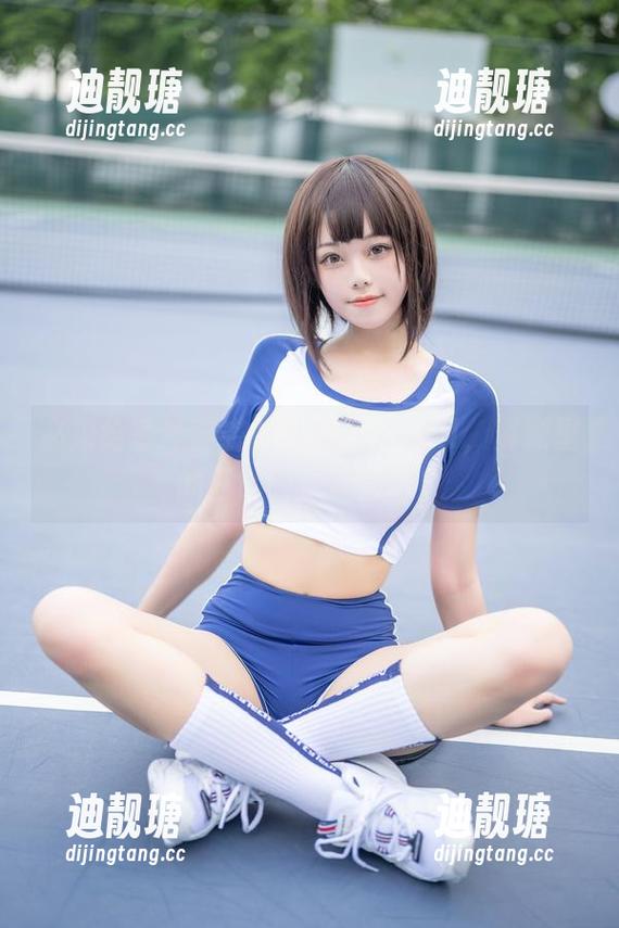 蜜汁猫裘 必须给蜜汁猫裘的私拍打个call,资源里的三世村正好厉害!