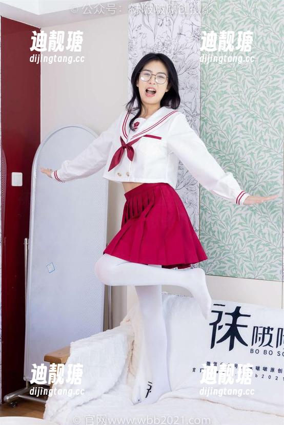 袜啵啵 - 不只是校服裤里丝，稚予的写真集值得一阅，快来下载！