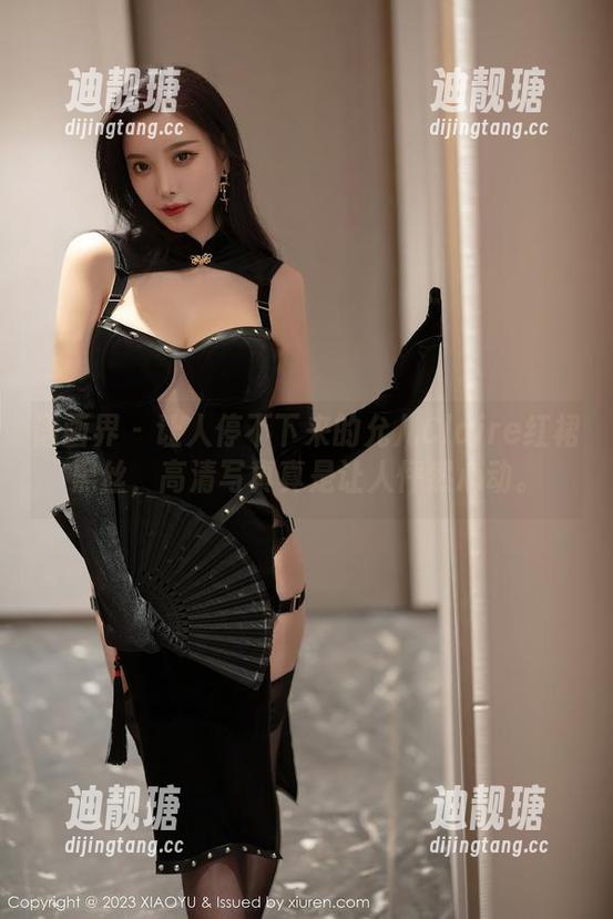 语画界-允儿Claire 语画界 - 让人停不下来的允儿Claire红裙黑丝,高清写真真是让人怦然心动。