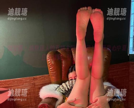 迷人的五姨太 微密圈 - 这些迷人的五姨太的清纯照片,是我心中夏日的清风,让人放松!