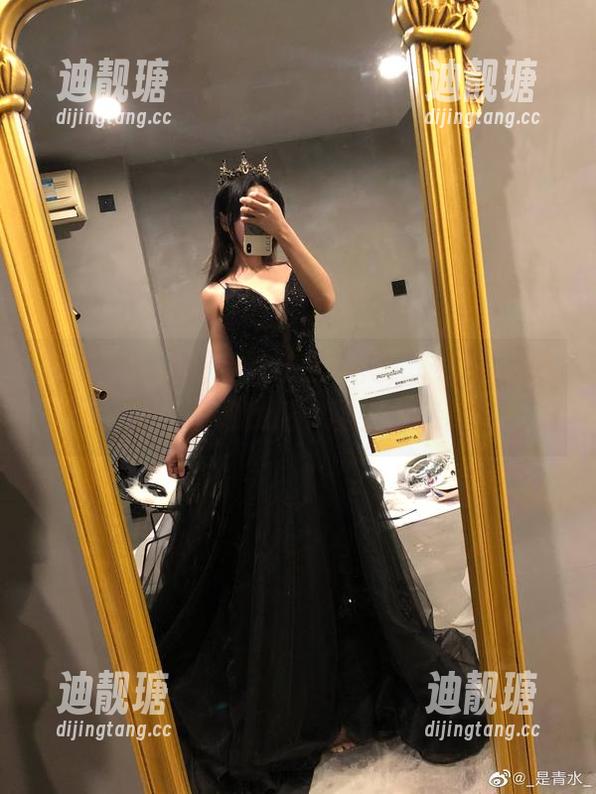 哇塞，青水百合子私房写真，这资源简直像是在喂我糖，甜到心底。